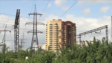 Линия электропередач, проходящая вблизи домов