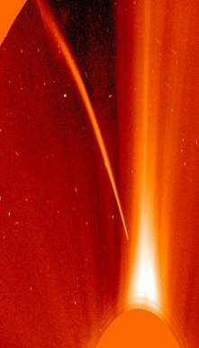 Файл:SOHO sungrazer with prominent tail.jpg