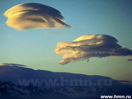 Высоко-кучевые чечевицеобразные - Altocumulus lenticularis (Aс lent)